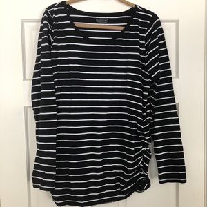 Long sleeve black and white maternity shirt